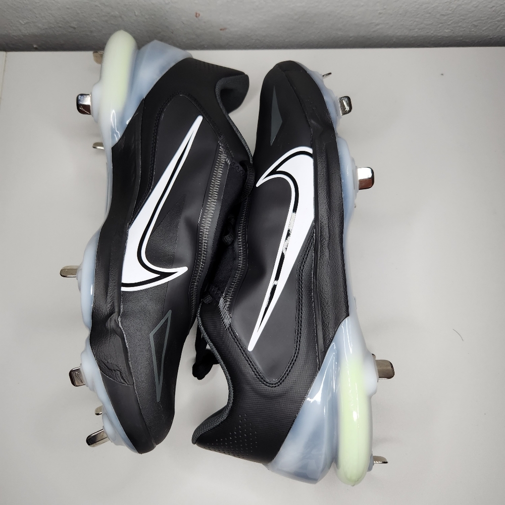 Baseball cleats